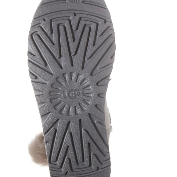 UGG Women’s Irina Boot - Picture 6 of 6